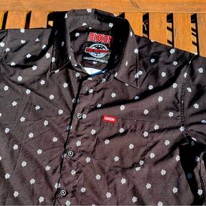 DIXXON: INSIGNIA PARTY SHIRT - BLACK & WHITE 
Sise XL